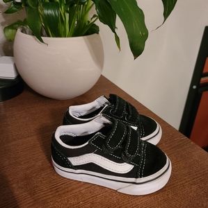 Vans Toddler black Old Skool shoes